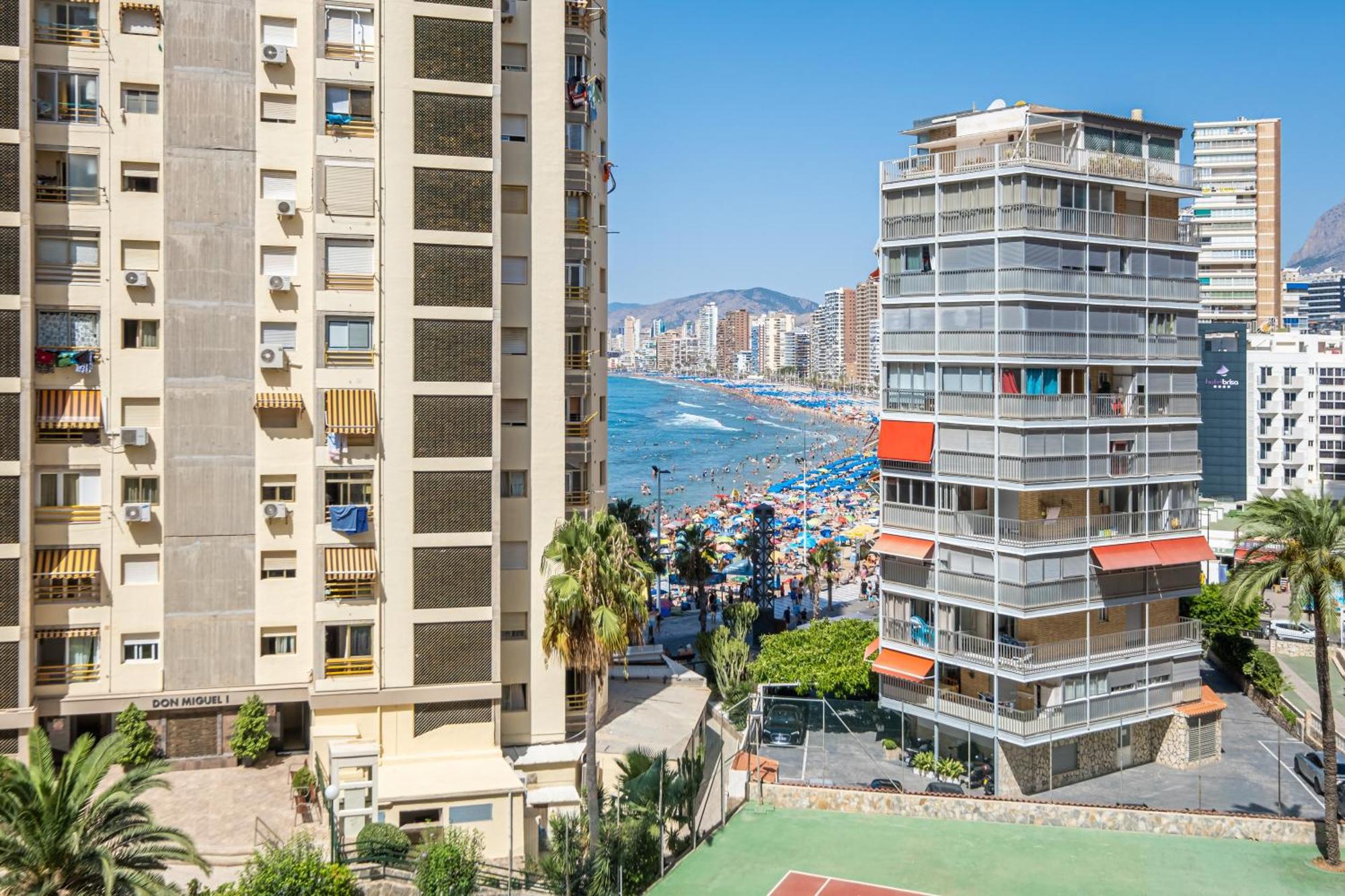 Carabelas Levante Beach Apartment Бенидорм Екстериор снимка